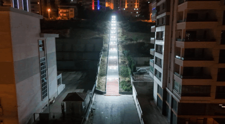Canik Belediyesi’nden aydınlatma çalışması