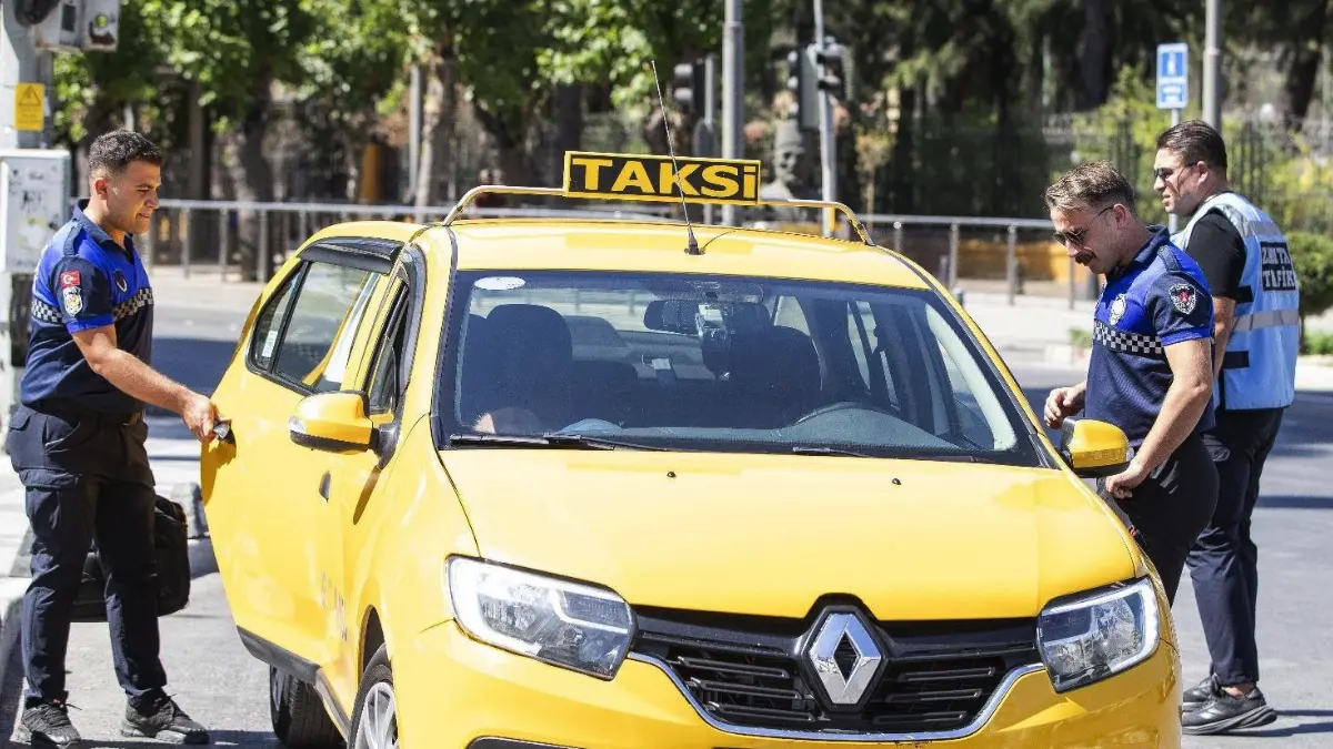 İzmir Büyükşehir Belediyesi tarafından, hem yolcuların hem de sürücülerin güvenliği