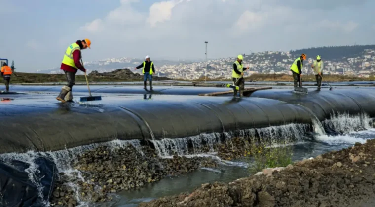 İzmit Körfezi’nde 1.5 milyon metreküp çamur çıkarıldı