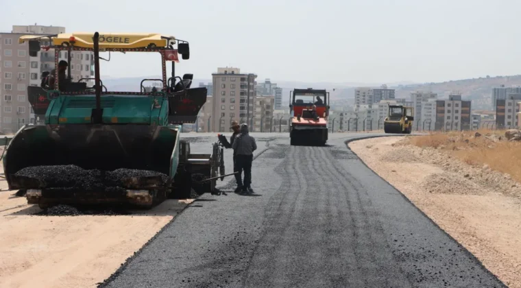 Şanlıurfa’da yol iyileştirme çalışması yapılıyor