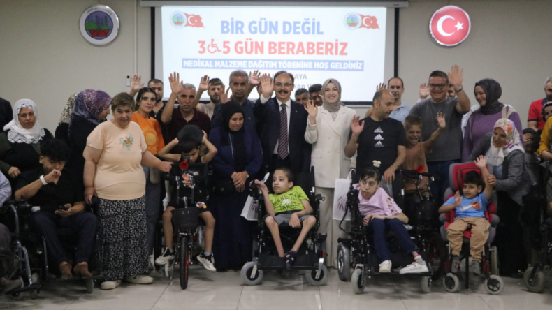 Siirt’te 27 engelliye medikal destek aracı teslim edildi