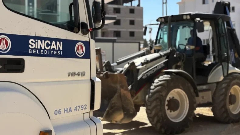 Sincan’da yol bakım ve onarım çalışması