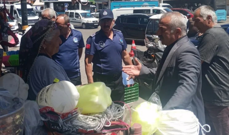 Sivas’ta kaldırım işgaline 1 milyon lira ceza uygulandı