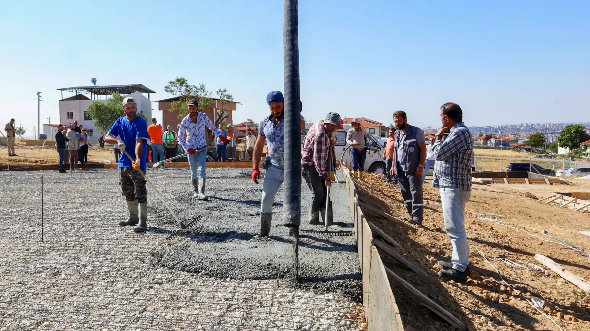Uşak’ta vatandaşların doğayla iç içe vakit geçirebileceği modern ve kapsamlı