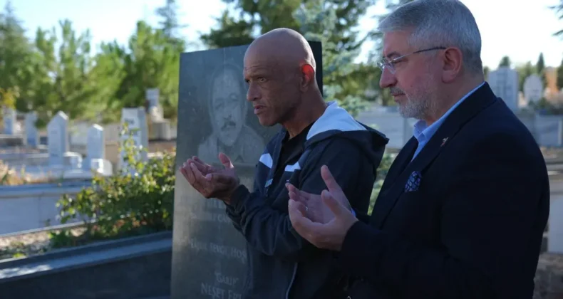 Çorum’dan Neşet Ertaş’a kabri başında anlamlı ziyaret