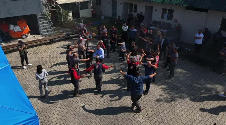 ‘Temiz Şehir Düzce’ için ekipler bir araya geldi! Moral ikramı düzenlendi…