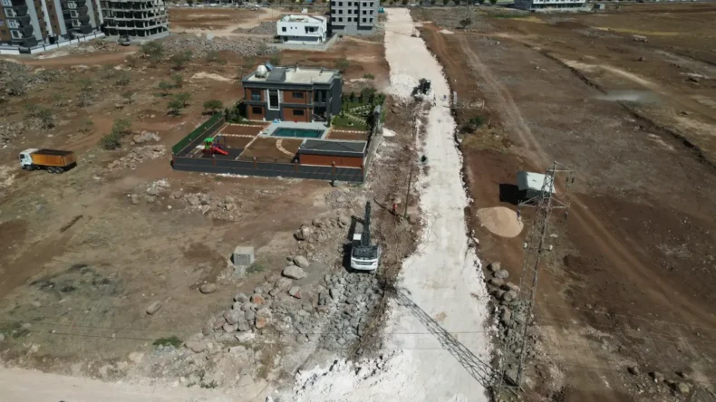 Şanlıurfa Büyükşehir’den Viranşehir’e yol atağı