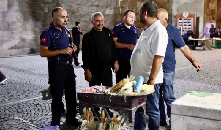 Sivas zabıtası her an görevde! Tek tek denetleniyor…