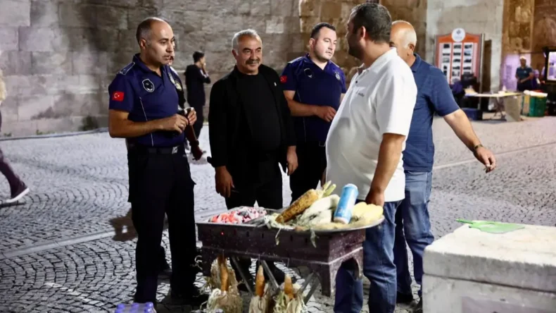 Sivas zabıtası her an görevde! Tek tek denetleniyor…