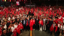 Antalya’da Cumhuriyet Bayramı’na özel fener alayı düzenlendi