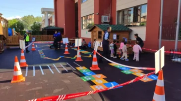 Bursa’da çocuklara trafik güvenliği eğitimi verildi