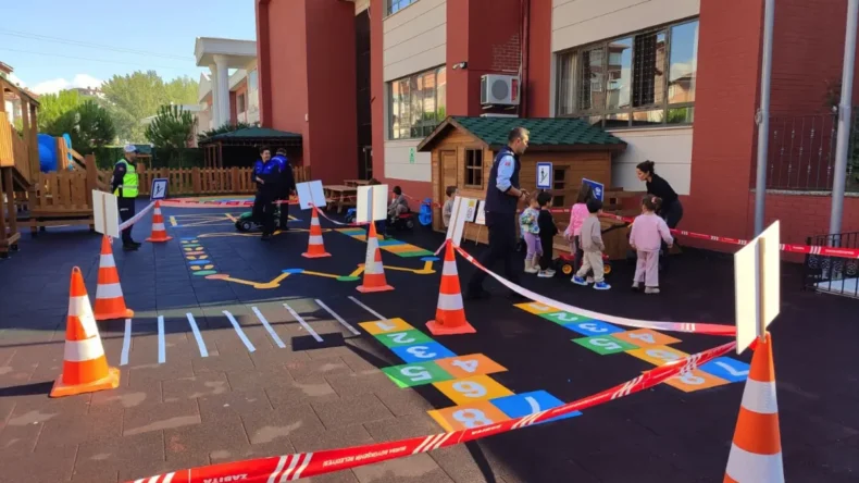 Bursa’da çocuklara trafik güvenliği eğitimi verildi