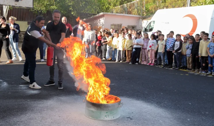 Diyarbakır’da öğrencilere afet farkındalık eğitimi verildi