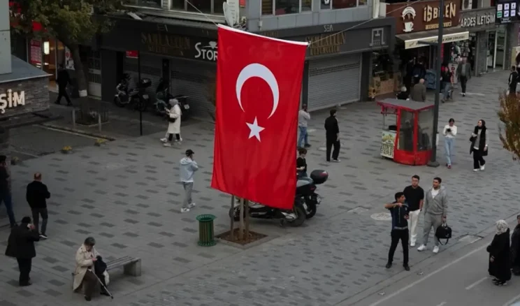 Düzce’de Cumhuriyet Bayramı’na özel sosyal deney! Bayrak sevgisi…