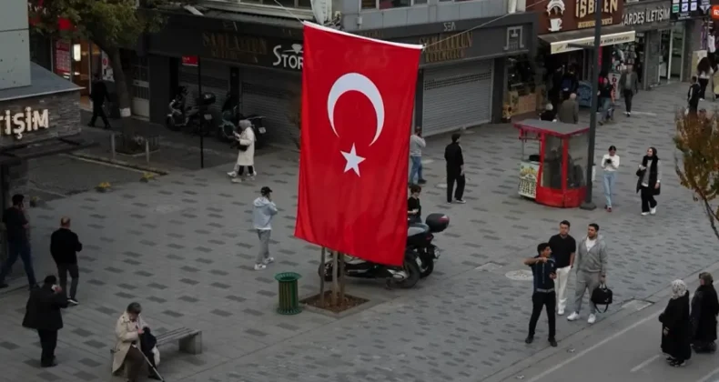 Düzce’de Cumhuriyet Bayramı’na özel sosyal deney! Bayrak sevgisi…