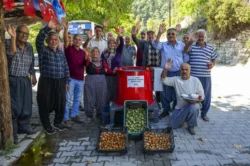 Mersin’de üreticilere Ceviz Soyma Makinesi desteği