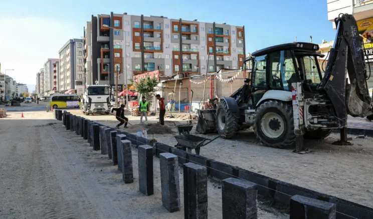 Van’da cadde ve sokaklar yenileniyor