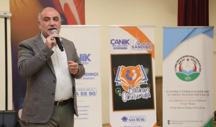 Canik Belediyesi ‘Başkan Okulumda’ programı düzenliyor