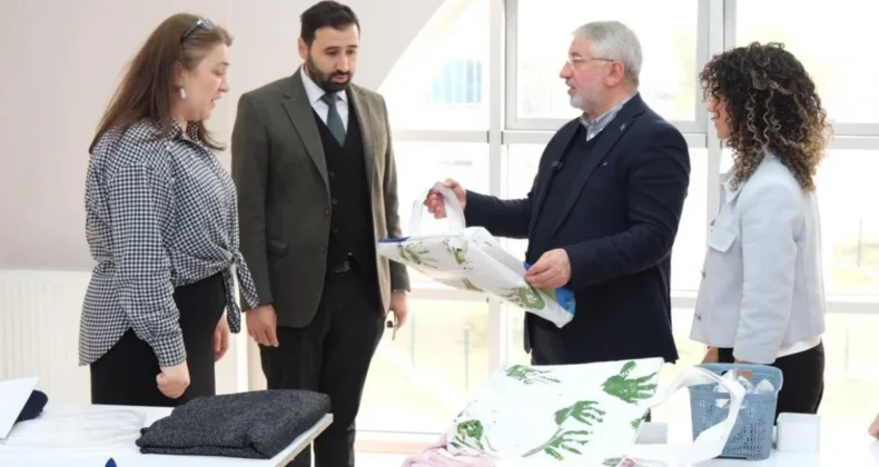 Çorum’da atığa geçit yok! Afişler çantaya dönüşüyor…