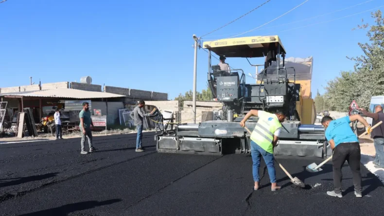 Şanlıurfa’da İmam Bakır Türbesi’ne giden yolda çalışma