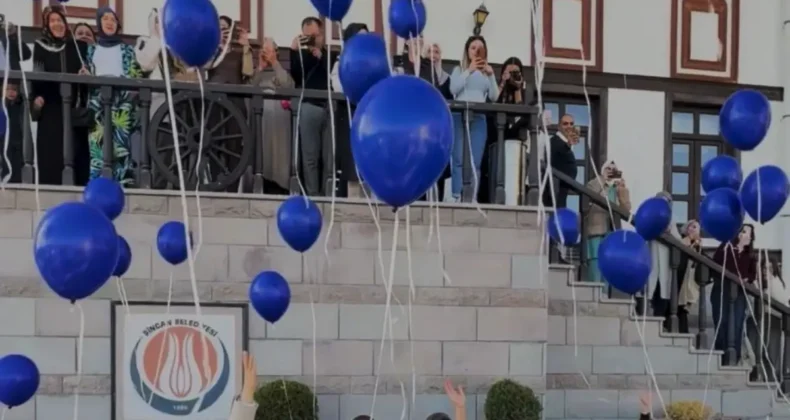 Sincan’da mavi balonlar gökyüzüne bırakıldı