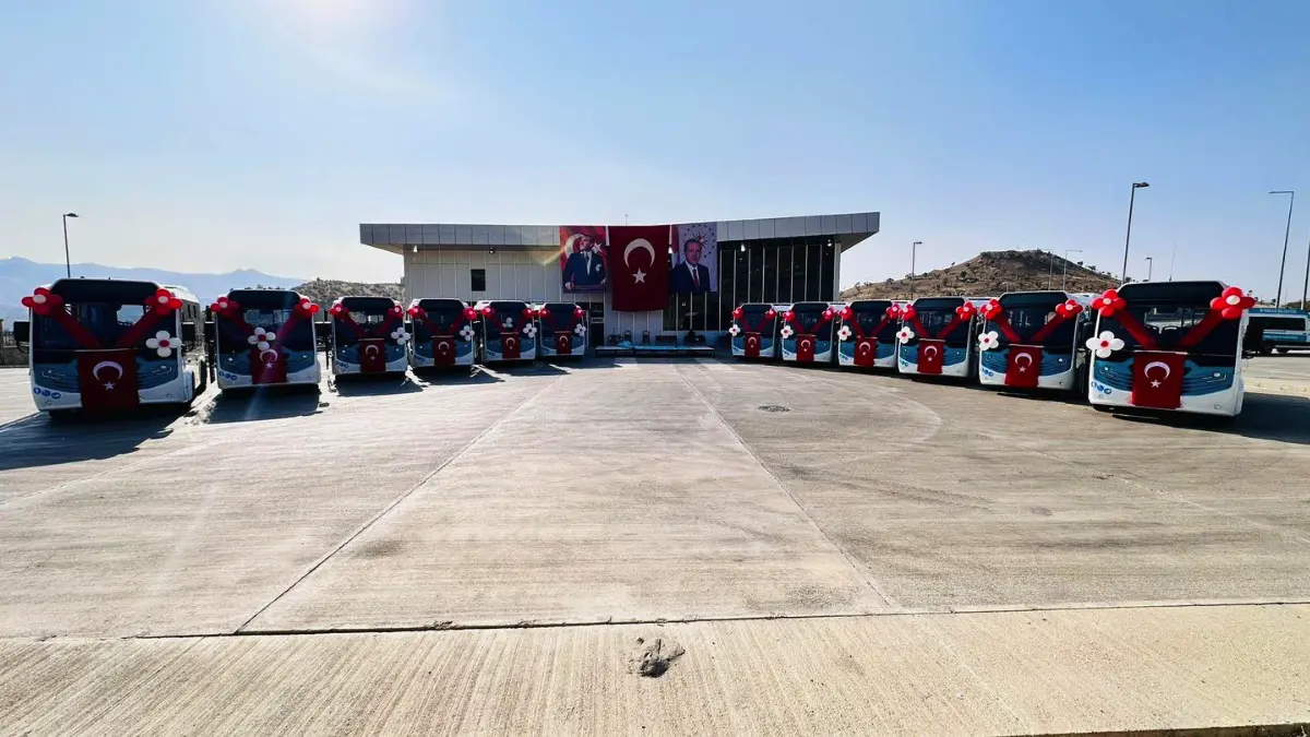Şırnak Belediyesi tarafından, şehrin ulaşım altyapısını güçlendirecek tam donanımlı 12