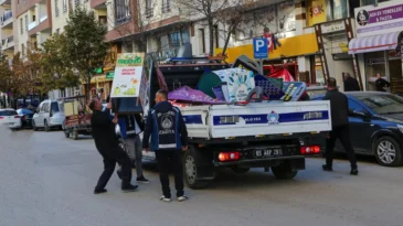 Van’da kaldırım işgaliyle mücadele sürüyor