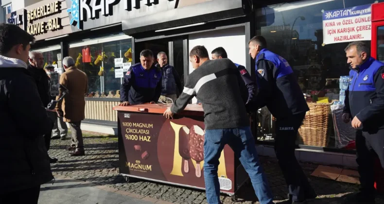 Atakum zabıtasından kaldırım işgallerine geçit yok