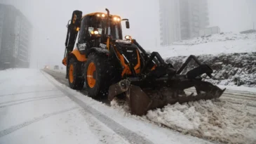 Canik Belediyesi’nden karla etkin mücadele