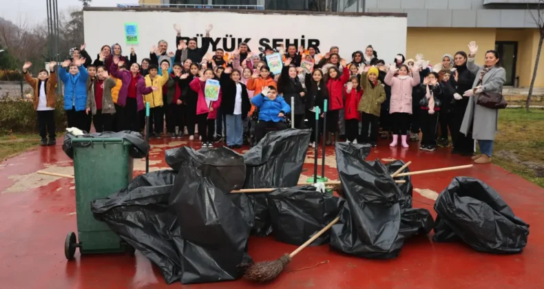 Kırıkkale’de ilkokul öğrencilerinden farkındalık temizliği
