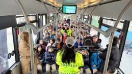 Konya Nezaket Otobüsü öğrencilere trafik kültürünü aşılıyor