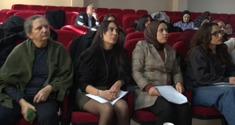 Muş Belediyesi’nde görevli kadınlara eğitim verildi