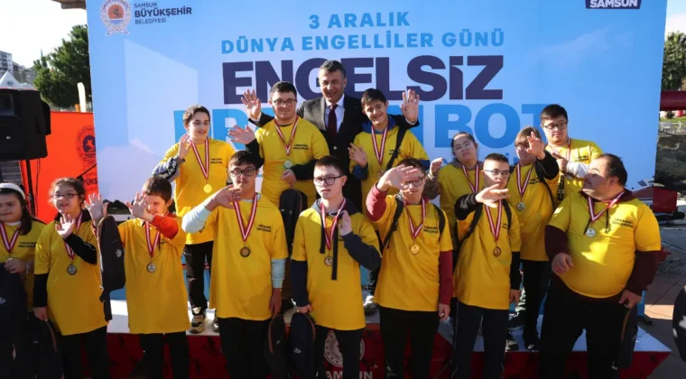 Samsun’da engelli bireylere özel dragon bot yarışları düzenlendi