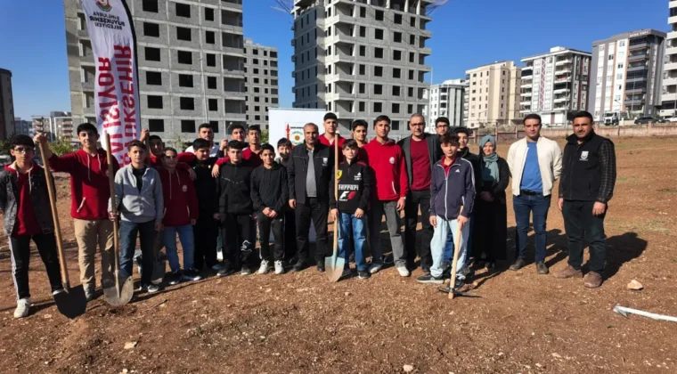 Şanlıurfa’da ‘Yeşeren Okullar Projesi’ ile fidanlar toprakla buluşuyor