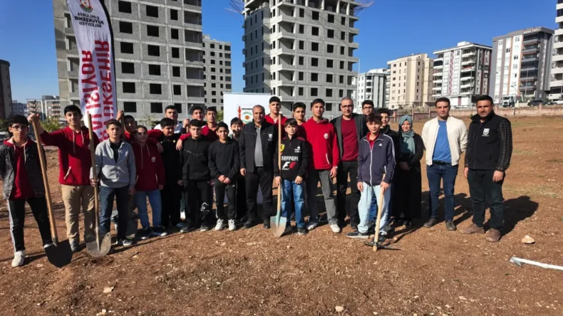Şanlıurfa’da ‘Yeşeren Okullar Projesi’ ile fidanlar toprakla buluşuyor
