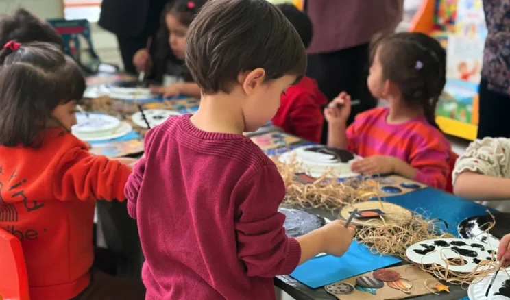 Sincan’ın belediye kreşlerinde öğrenciler uzayla tanışıyor
