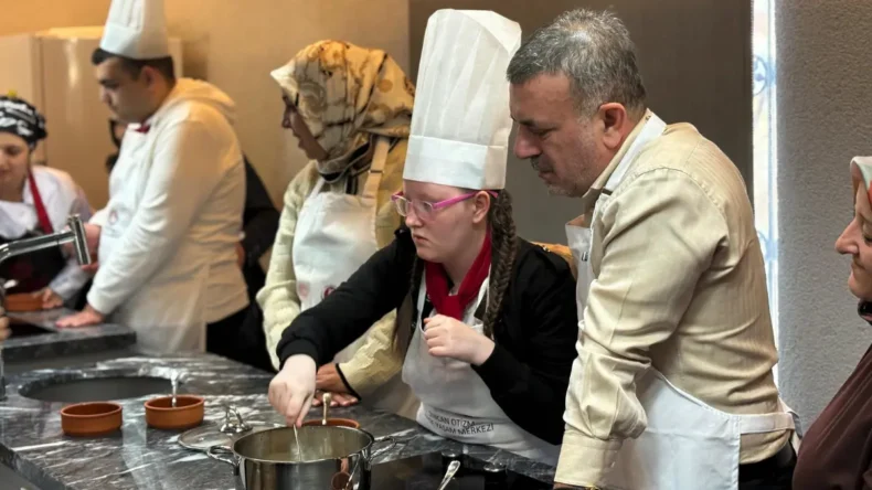 Sincan’da Yerli Malı Haftası’nda otizmli çocuklar unutulmadı