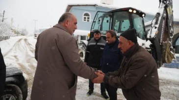 Başkan Sandıkçı’dan yerinde takip: Canik’te 7/24 karla mücadele