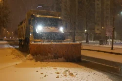 Gaziantep’te karla mücadele ekipleri sahada