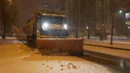 Gaziantep’te karla mücadele ekipleri sahada