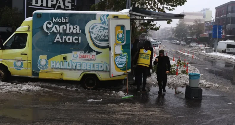 Haliliye Belediyesi’nden sıcak çorba ikramı