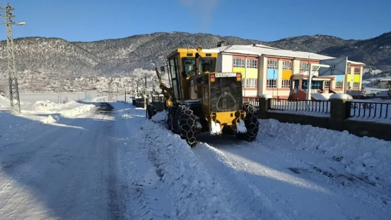 Kahramanmaraş’ta karla mücadele seferberliği