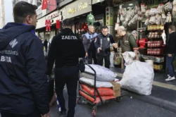 Mersin’de kaldırım işgaline sıkı denetim