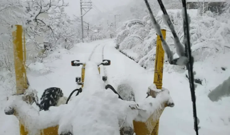 Ordu karla mücadelede tüm ekipleriyle sahada