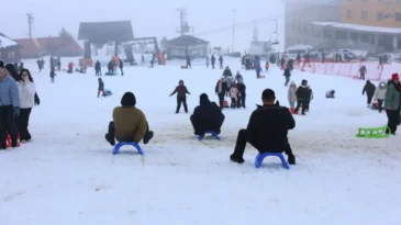 Samsun’da ‘Petek Genç’ programı ile Ladik Akdağ ziyaret edildi