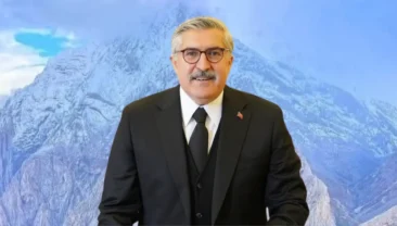 AK Parti Genel Başkan Yardımcısı Hüseyin Yayman Hakkari’de