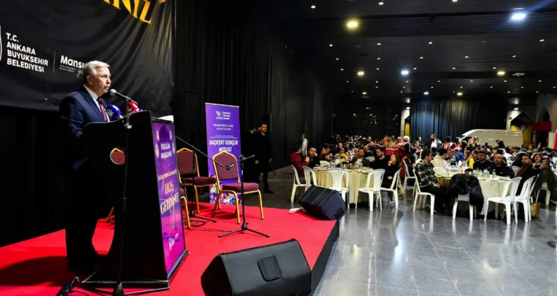 ABB Başkanı Mansur Yavaş, Ramazan’ın ilk iftarını gençlerle yaptı