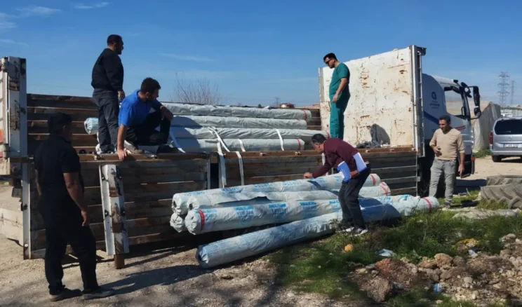 Antalya Büyükşehir’den üreticiye sera naylonu desteği