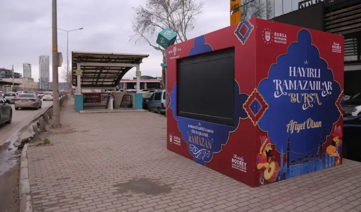 Bursa’da iftara yetişemeyen vatandaşa iftariyelik desteği
