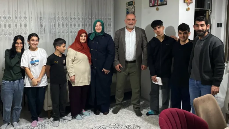 Başkan Sandıkçı ailelerle iftar sofrasında buluşuyor